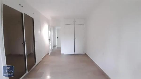 Appartement à louer 3 pièces 97.2m²