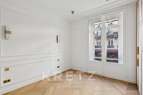 Appartement rénové de standing - Triangle d'or