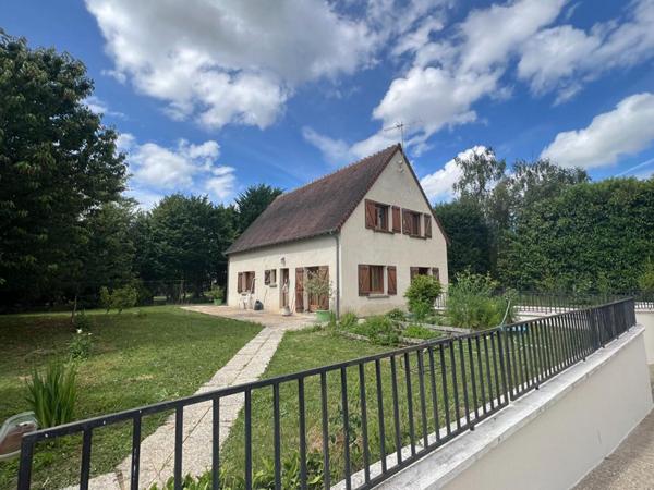 MAISON TRADITIONNELLE PROCHE GARE TGV  3MN