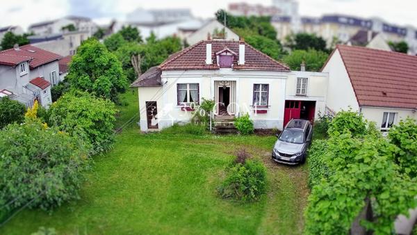 Maison sur Terrain 1063 m2 zone UDa CENTRE VILLE Achères Achères (78260)