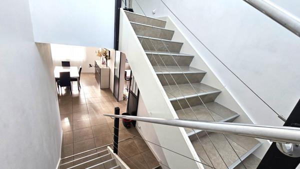 Maison - 11 pièces - 170 m²