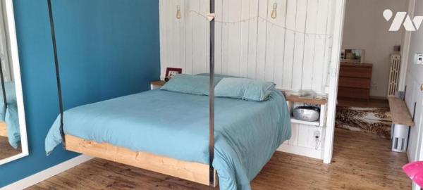 LA GUERCHE DE BGNE - Plein-centre-Maison atypique avec jardin