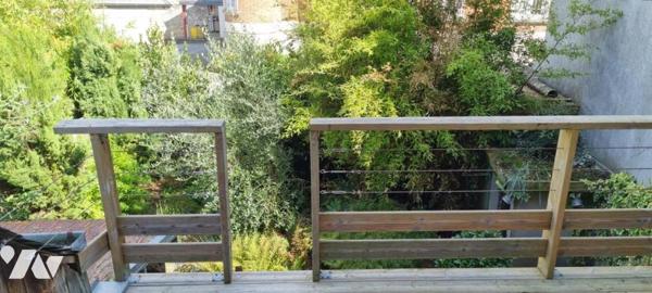 LA GUERCHE DE BGNE - Plein-centre-Maison atypique avec jardin