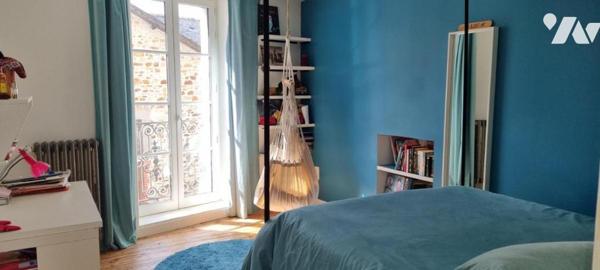 LA GUERCHE DE BGNE - Plein-centre-Maison atypique avec jardin