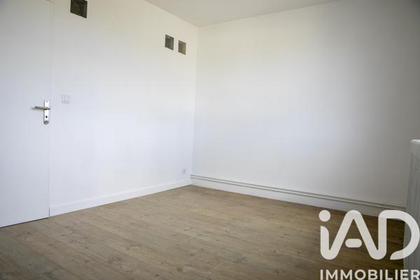 Maison à vendre 8 pièces 211 m² Courtisols