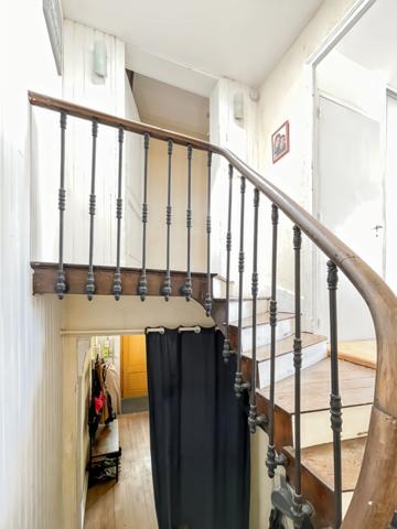 IDEAL Famille ou Investisseurs Maison en Pierre avec cours, jardin et grange