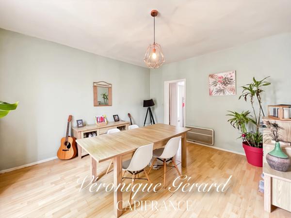 IDEAL Famille ou Investisseurs Maison en Pierre avec cours, jardin et grange