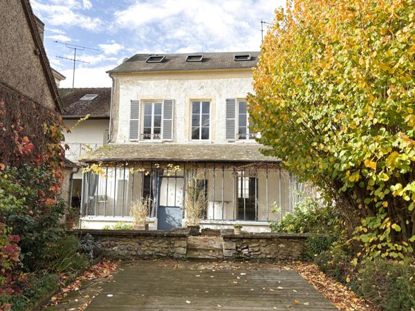 Pacy-sur-Eure (27120) Charmante maison bourgeoise de centre ville