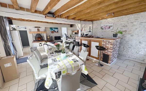 Maison à vendre    5 pièces •  Chabris