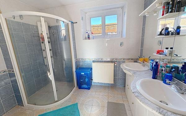 Maison à vendre    5 pièces •  Chabris