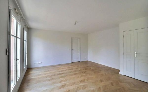 Appartement à vendre    3 pièces • 67,09 m2 Viroflay