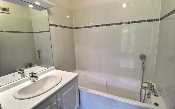 Appartement à vendre    3 pièces • 67,09 m2 Viroflay