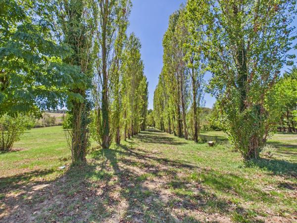 Propriété à la campagne avec piscine et 4,2 hectares de terrain