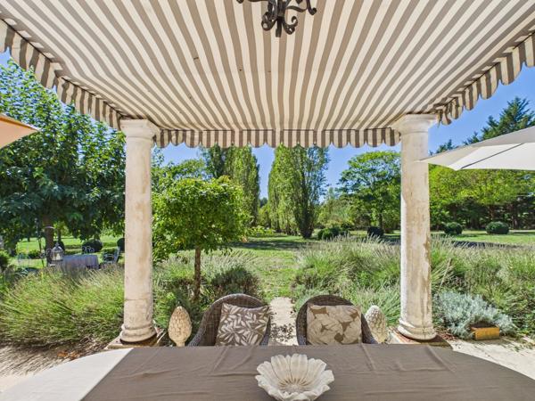 Propriété à la campagne avec piscine et 4,2 hectares de terrain