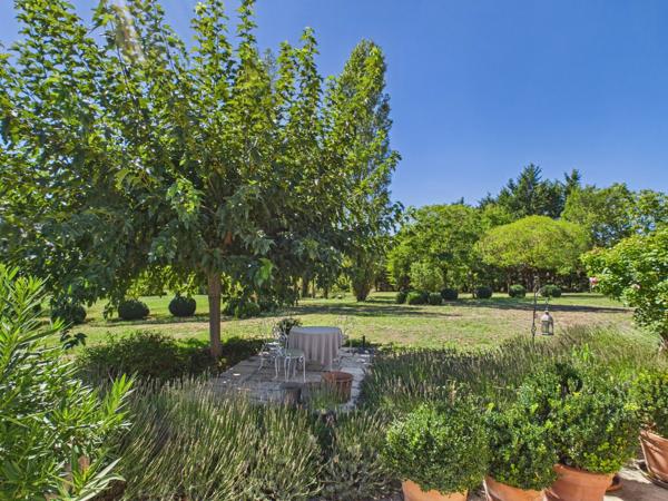Propriété à la campagne avec piscine et 4,2 hectares de terrain