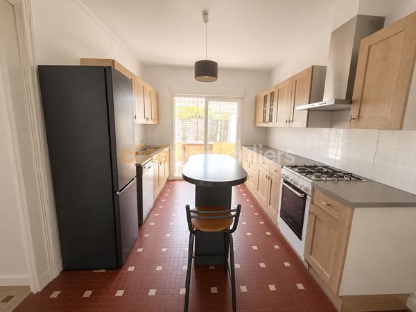 Vente
                Maison64 m² - 3 Pièces -
                    LUCON (85400)