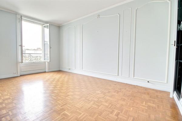 Appartement 4 pièces lumineux avec vue sur Paris à Bécon, Courbevoie