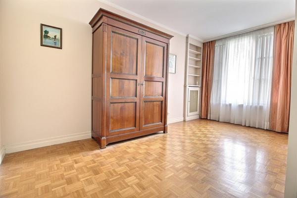 Appartement 4 pièces lumineux avec vue sur Paris à Bécon, Courbevoie