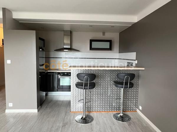 Vente
                Appartement49 m² - 2 Pièces -
                    LA ROCHE SUR YON (85000)