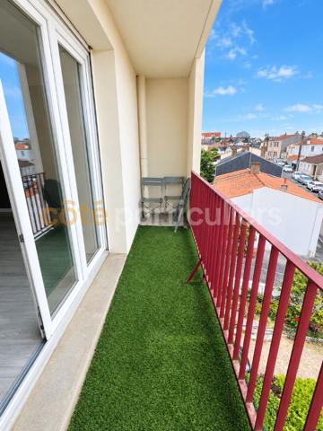 Vente
                Appartement49 m² - 2 Pièces -
                    LA ROCHE SUR YON (85000)