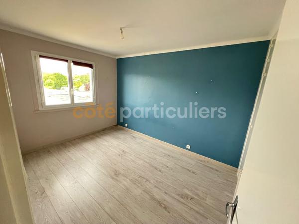 Vente
                Appartement49 m² - 2 Pièces -
                    LA ROCHE SUR YON (85000)