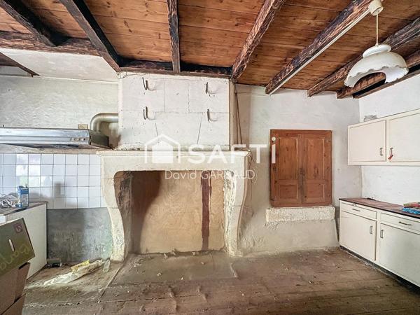 Ensemble immobilier avec charme de l’ancien à 15 minutes d’Angoulême