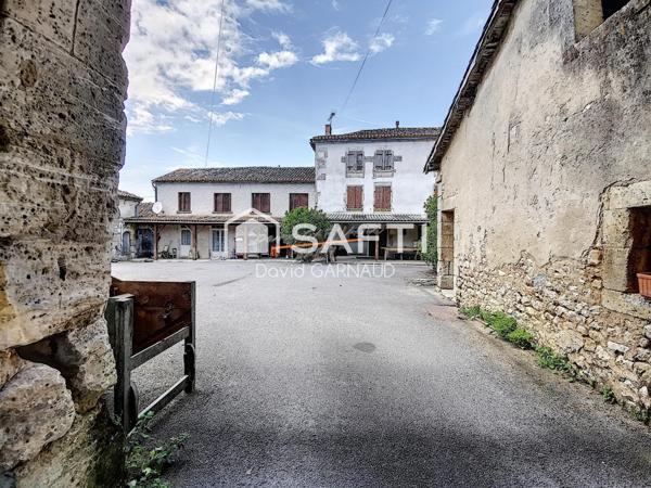 Ensemble immobilier avec charme de l’ancien à 15 minutes d’Angoulême