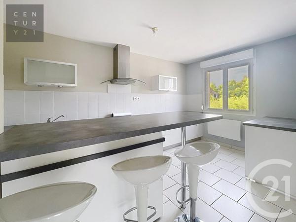 Appartement à vendre  3 pièces - 66,30 m 2   TROYES  - 10