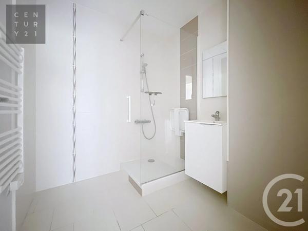 Appartement à vendre  3 pièces - 66,30 m 2   TROYES  - 10