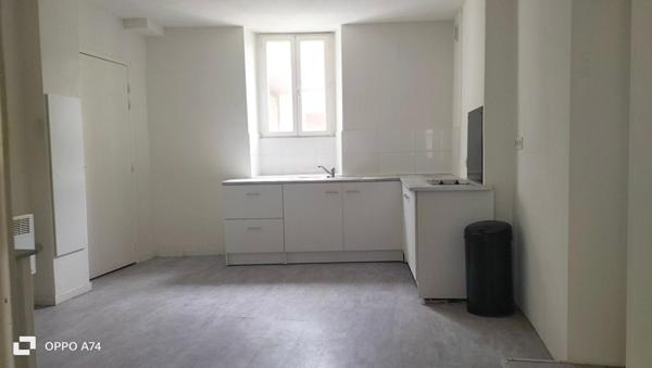 Appartement de type T3 situé au centre-ville d'Oloron-sainte-Marie