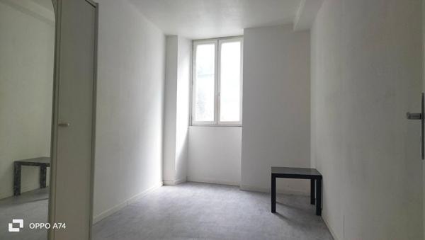 Appartement de type T3 situé au centre-ville d'Oloron-sainte-Marie