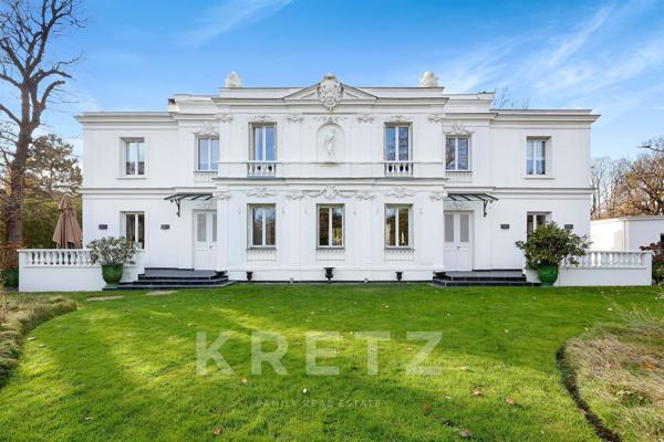 A vendre - Maison familiale avec piscine dans quartier recherché - Le Vésinet