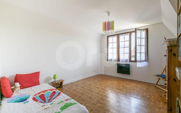 Maison à vendre    8 pièces •  Ormesson-sur-Marne