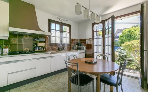 Maison à vendre    8 pièces •  Ormesson-sur-Marne