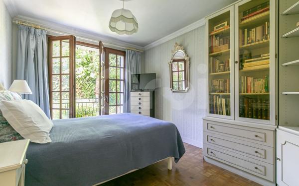 Maison à vendre    8 pièces •  Ormesson-sur-Marne