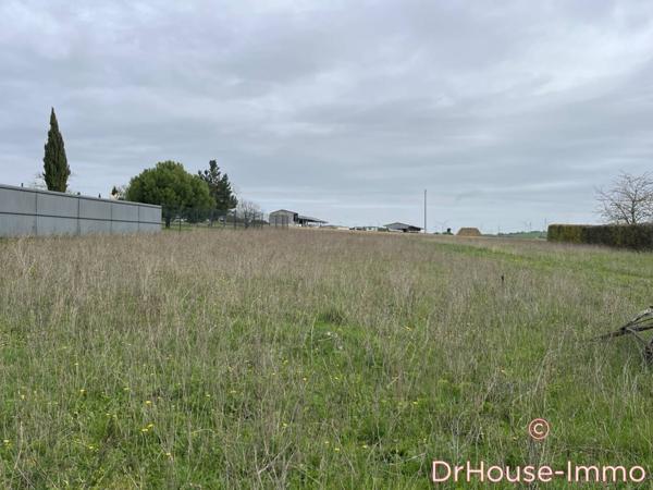 Terrain à vendre de 1 221 m²