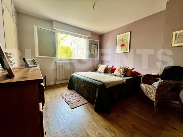 Maison lumineuse avec jardin, véranda et garage – un petit coin de paradis au calme