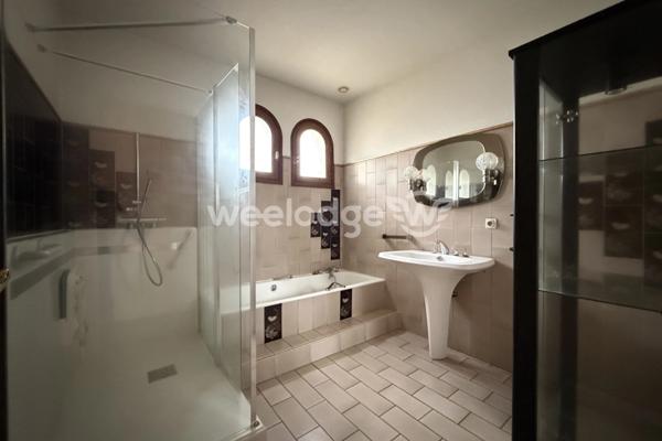 Maison à vendre 4 pièces de 117,79 m² à Grenade