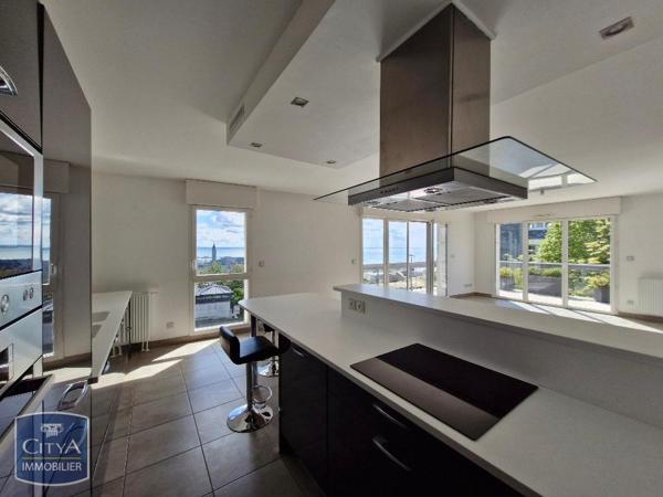 Appartement à louer 4 pièces 105.55m²