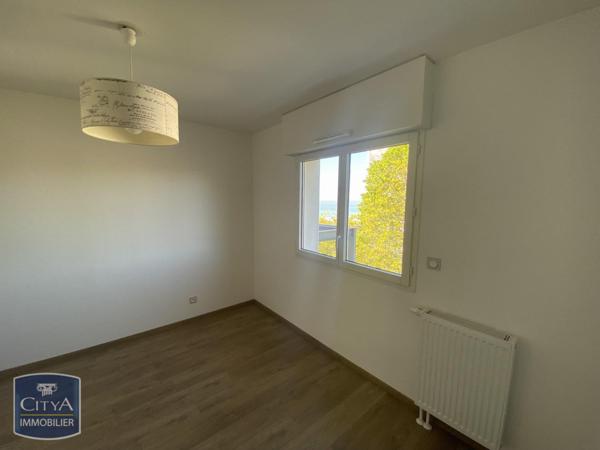Appartement à louer 4 pièces 105.55m²