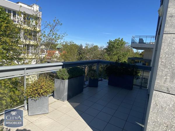 Appartement à louer 4 pièces 105.55m²