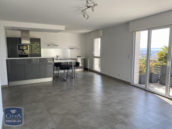 Appartement à louer 4 pièces 105.55m²