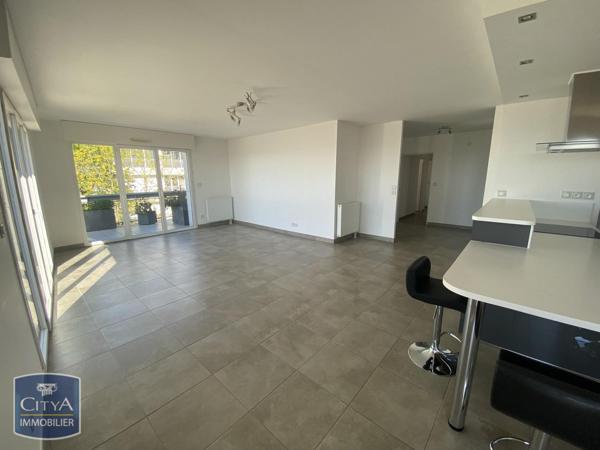 Appartement à louer 4 pièces 105.55m²