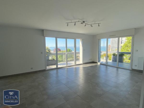 Appartement à louer 4 pièces 105.55m²