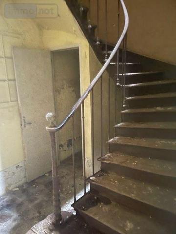 Maison à restaurer à vendre à La Chartre-sur-le-Loir dans la Sarthe (72340), ref : 13816/969   
RUE COMMERCANTE