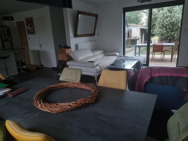 Maison familiale avec jardin dans un quartier paisible