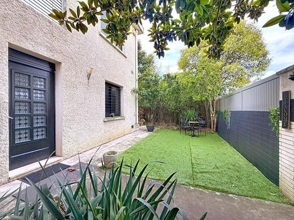 31780 Castelginest maison de ville type loft.