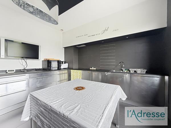 31780 Castelginest maison de ville type loft.