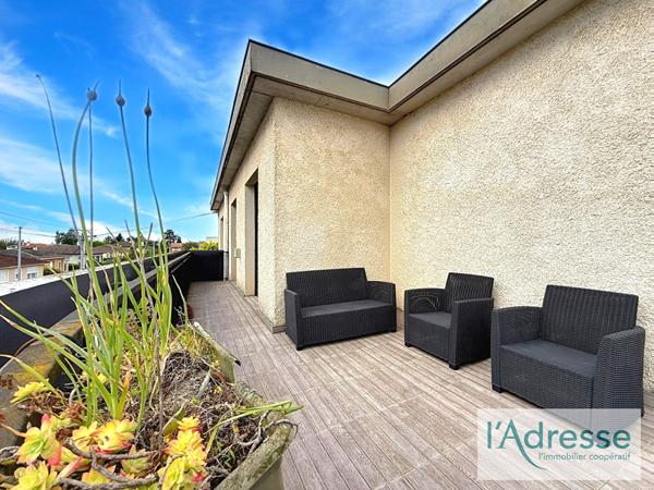 31780 Castelginest maison de ville type loft.