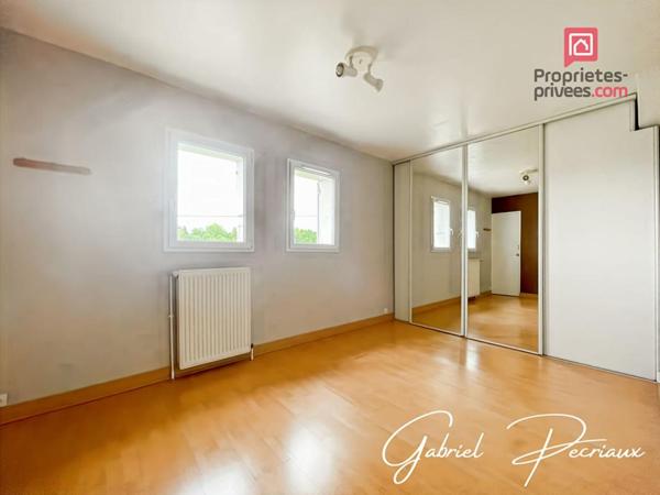 Ensemble immobilier Maison sur sous sol + grande dépendance